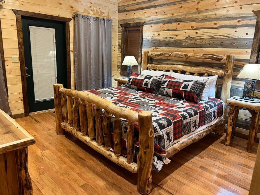 * * 4 Master Bedrooms, Views, Theater, Arcade, Evc Gatlinburg Eksteriør billede