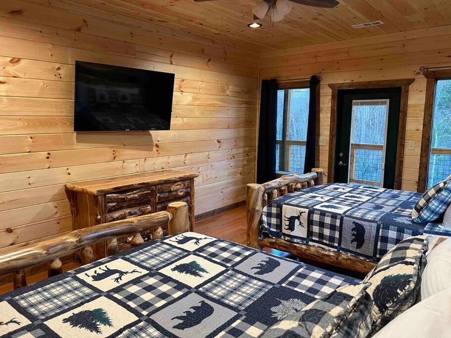 * * 4 Master Bedrooms, Views, Theater, Arcade, Evc Gatlinburg Eksteriør billede