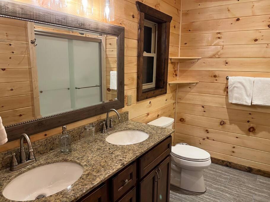 * * 4 Master Bedrooms, Views, Theater, Arcade, Evc Gatlinburg Eksteriør billede