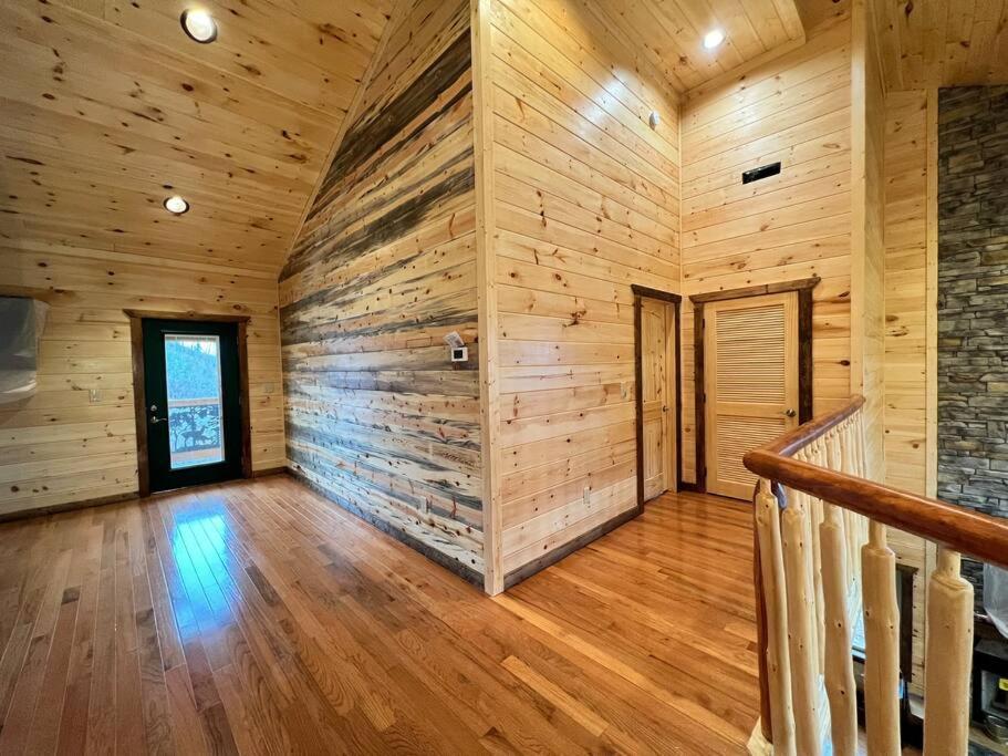 * * 4 Master Bedrooms, Views, Theater, Arcade, Evc Gatlinburg Eksteriør billede